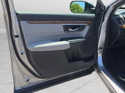 Used 2020 Honda CR-V Touring image 10