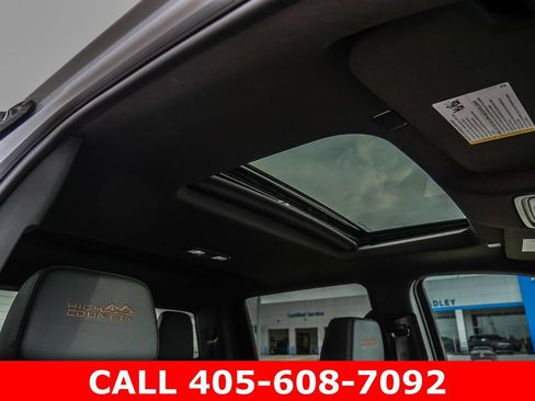 Certified 2025 Chevrolet Silverado 2500 High Country w/ High Country Premium Package AWD/4WD image 20