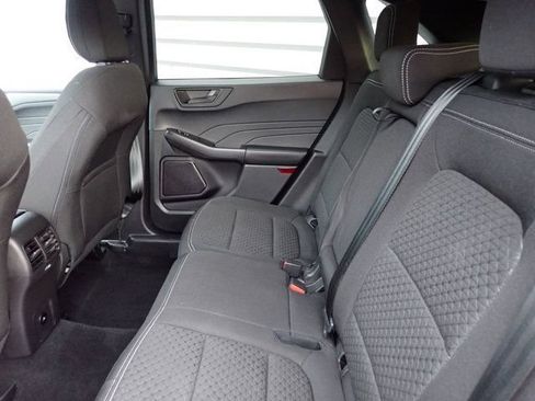 Certified 2023 Ford Escape Active AWD/4WD image 18
