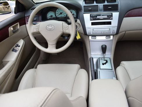 Used 2005 Toyota Solara SLE image 31