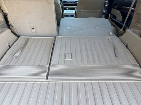 Used 2019 Toyota Highlander Limited Platinum AWD/4WD image 17