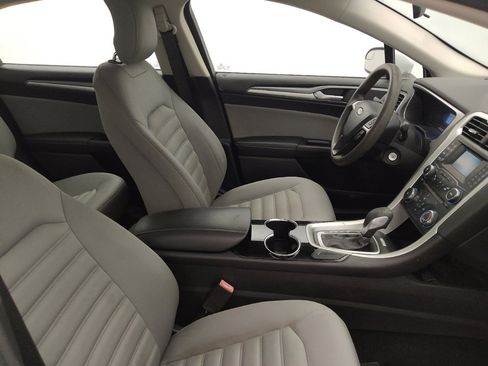 Used 2014 Ford Fusion S FWD image 21
