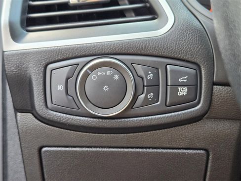 Used 2022 Ford Edge SEL w/ Convenience Package image 19