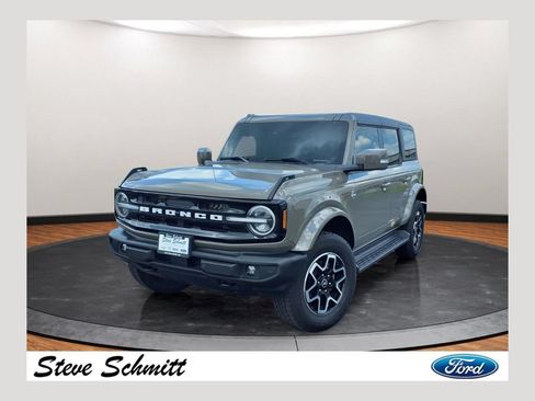 Used 2025 Ford Bronco Outer Banks AWD/4WD image 1