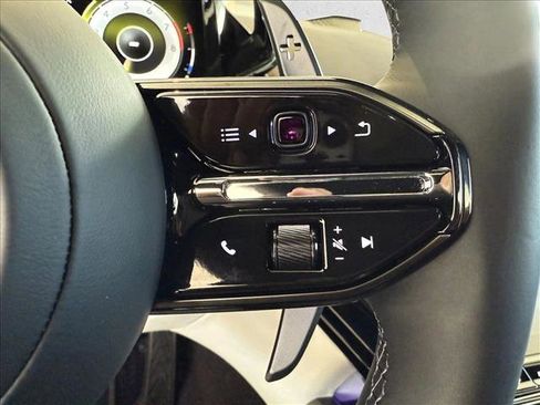 New 2025 Aston Martin V8 Vantage Coupe image 13