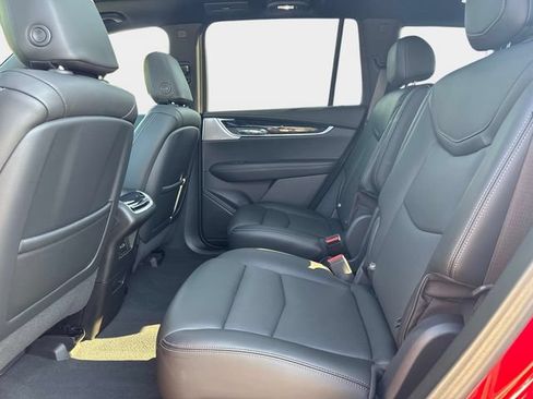 Certified 2023 Cadillac XT6 Premium Luxury w/ Technology Package AWD/4WD image 13