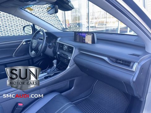 Used 2017 Lexus RX 450h AWD image 6