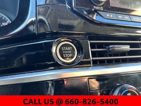 Used 2024 Nissan Pathfinder SV image 20