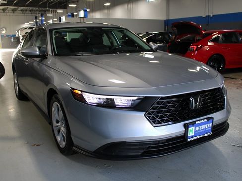 Certified 2023 Honda Accord LX image 4