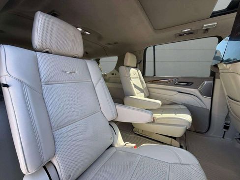 Used 2024 Cadillac Escalade ESV Sport Platinum w/ Heavy-Duty Trailer Package RWD image 28
