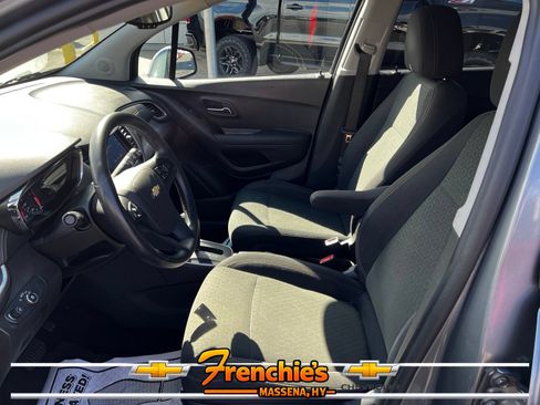 Used 2020 Chevrolet Trax LS w/ Tint and Cruise Package AWD/4WD image 11