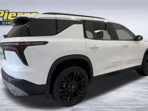 New 2026 Chevrolet Traverse LT w/ Driver Confidence Package AWD/4WD image 7