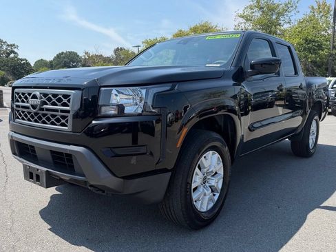 Used 2023 Nissan Frontier SV AWD/4WD image 3