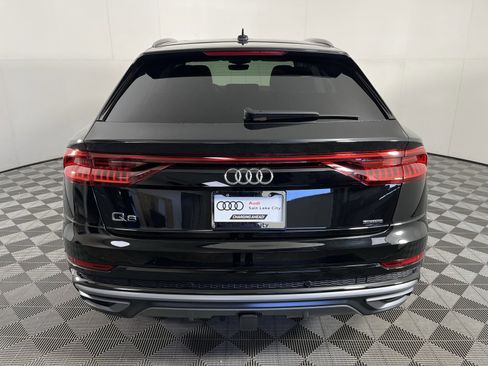 Used 2023 Audi Q8 Prestige image 9