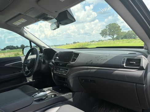 Certified 2025 Honda Ridgeline RTL image 15