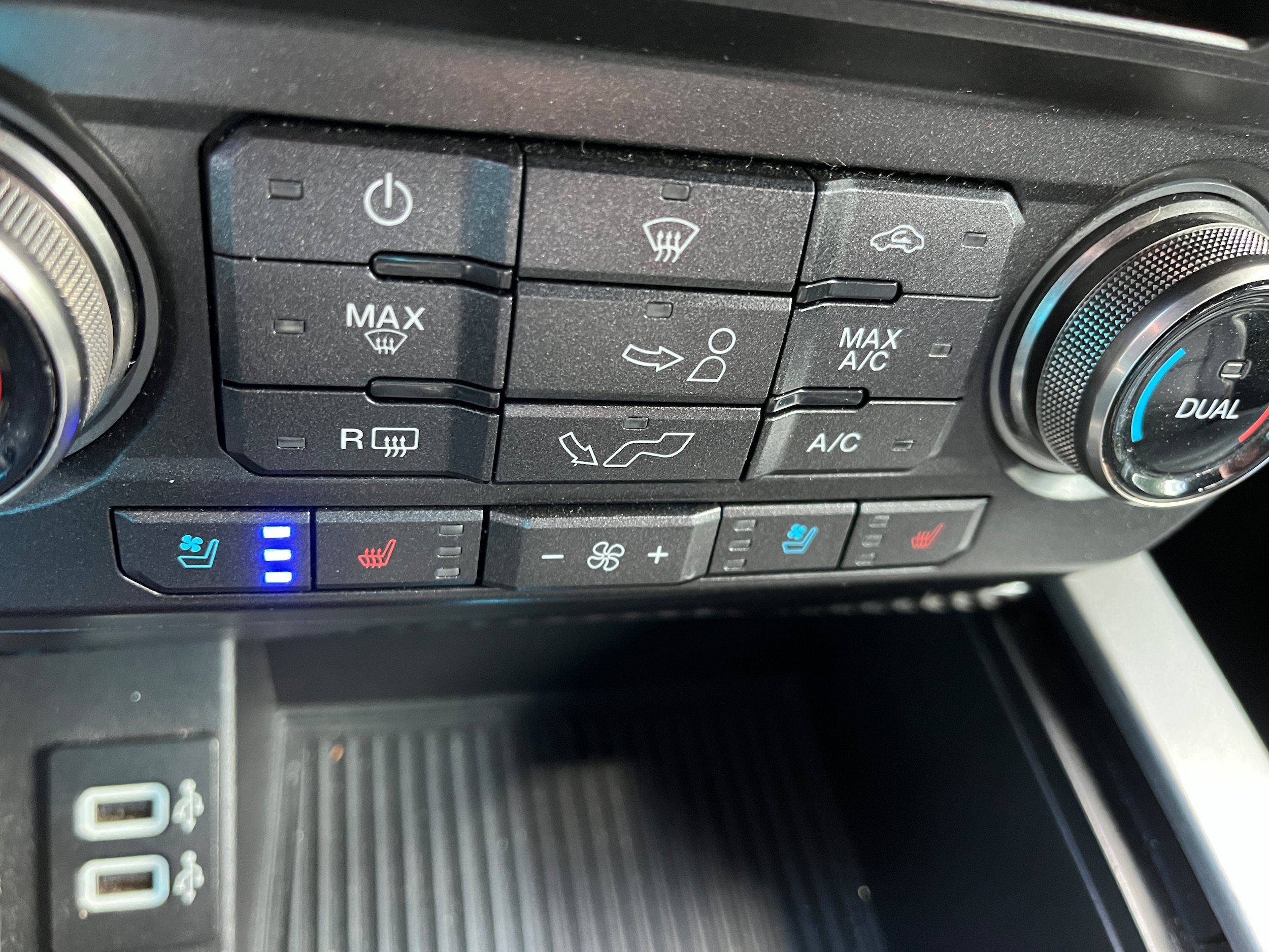 Used 2018 Ford F150 Raptor w/ Equipment Group 802A Luxury AWD/4WD image 16