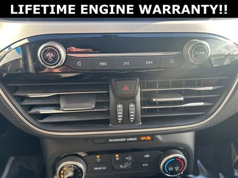 Used 2022 Ford Escape SE image 26