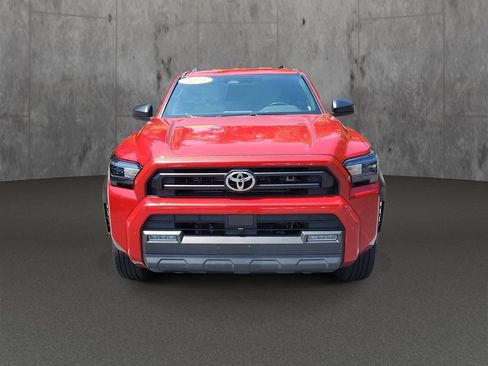 Used 2025 Toyota 4Runner SR5 AWD/4WD image 2