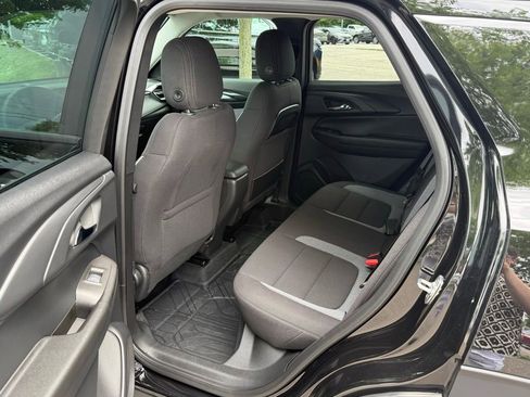 Used 2026 Chevrolet TrailBlazer LT w/ LT Cold Weather Package FWD image 11