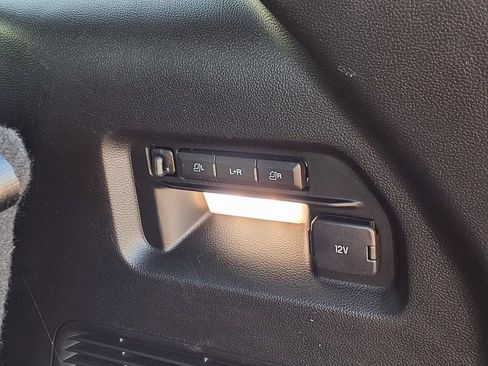 Used 2020 Ford Explorer Platinum w/ Premium Technology Package image 35