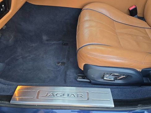 Used 2014 Jaguar XJ L Portfolio image 18