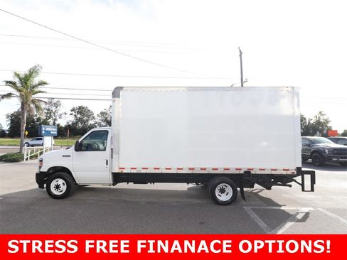 Certified 2022 Ford E-450 and Econoline 450 Super Duty w/ Power Windows & Locks Group image 10