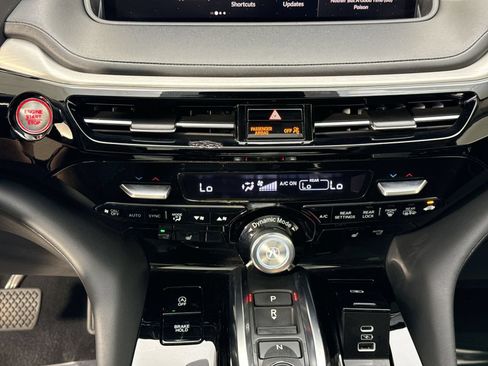 Used 2024 Acura MDX SH-AWD w/ Technology Package image 9