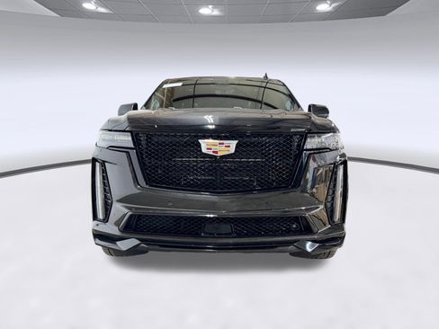 Certified 2024 Cadillac Escalade ESV V AWD/4WD image 5
