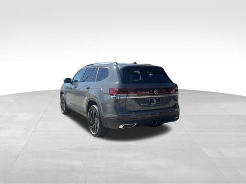 New 2026 Volkswagen Atlas SE FWD image 3