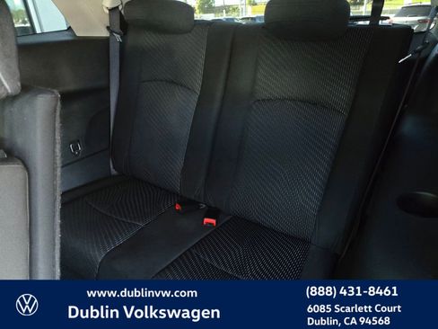 Used 2018 Dodge Journey SE image 12