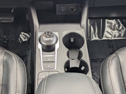 Used 2020 Ford Escape SEL image 16