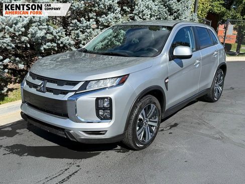 Used 2025 Mitsubishi Outlander Sport ES image 2