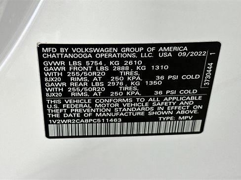 Used 2023 Volkswagen Atlas SE image 32
