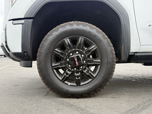 New 2026 GMC Sierra 2500 AT4 w/ AT4 Premium Plus Package image 4