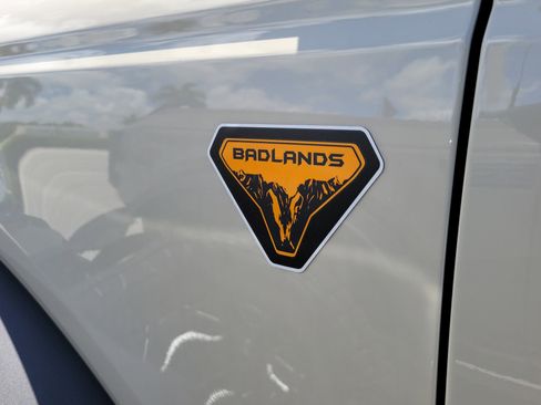 New 2026 Ford Bronco Badlands AWD/4WD image 7