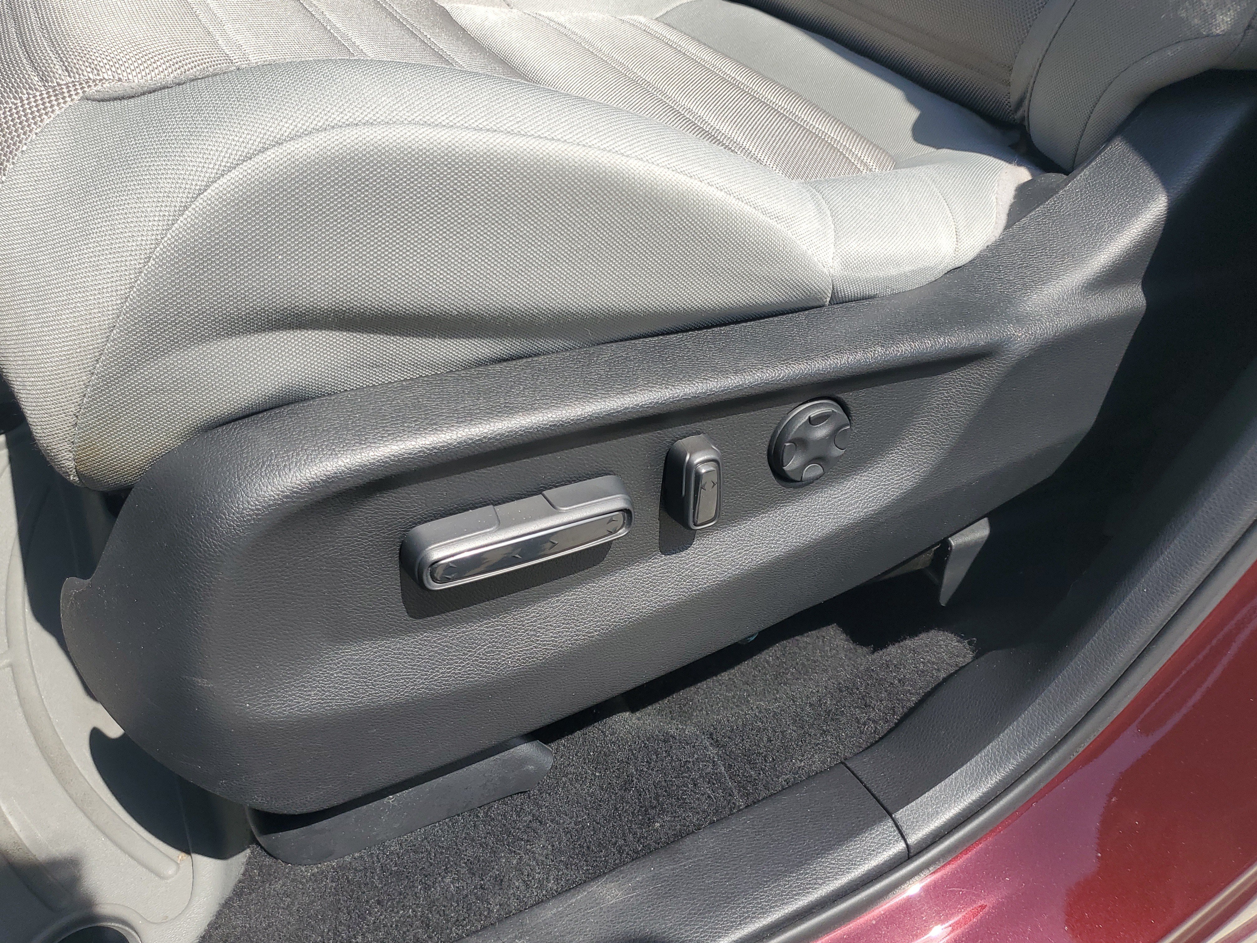 Used 2019 Honda CR-V EX image 19
