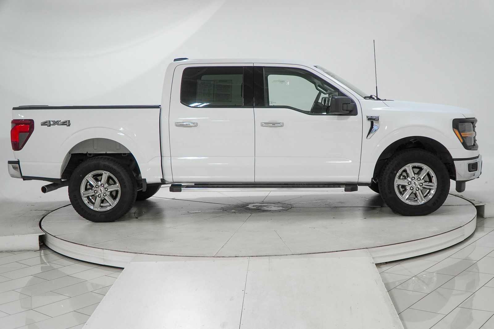 Used 2025 Ford F150 XLT w/ Equipment Group 301A Standard AWD/4WD image 12