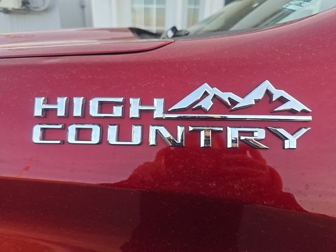Used 2021 Chevrolet Silverado 1500 High Country image 21