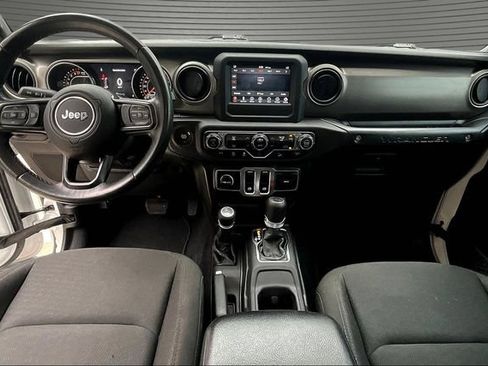 Used 2019 Jeep Wrangler Sport AWD/4WD image 7