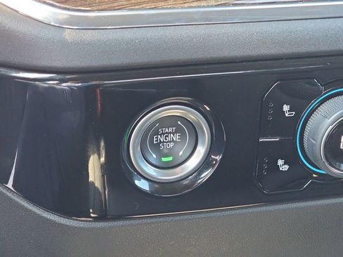 Used 2024 Chevrolet Silverado 1500 LT AWD/4WD image 17