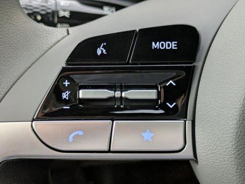 New 2026 Hyundai Elantra SE image 22