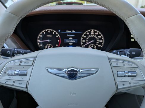 Used 2020 Genesis G90 3.3T Premium image 23