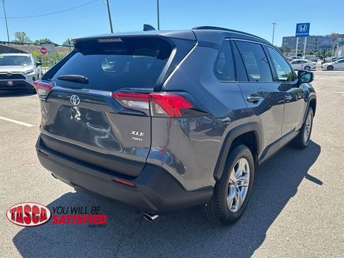 Used 2022 Toyota RAV4 XLE w/ Convenience Package AWD/4WD image 9