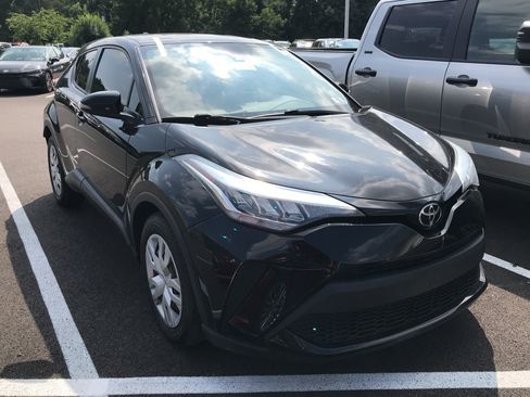 Used 2020 Toyota C-HR LE FWD image 1