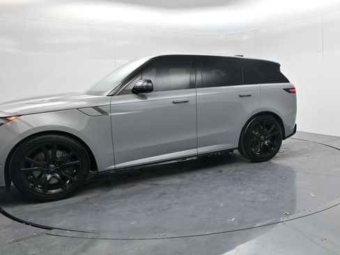 Used 2025 Land Rover Range Rover Sport SV Edition Two image 4