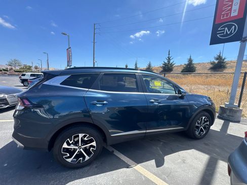 Used 2025 Kia Sportage EX w/ EX Premium Package AWD/4WD image 8