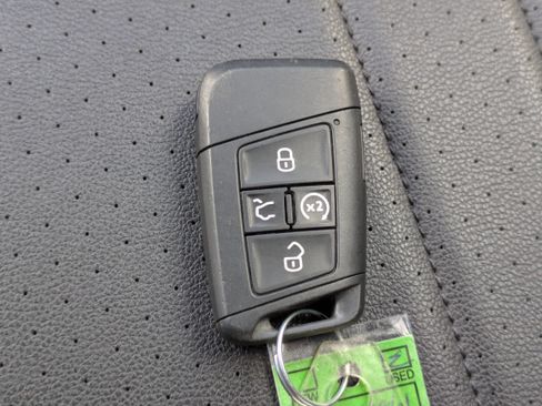 Used 2024 Volkswagen Tiguan Wolfsburg Edition AWD/4WD image 30