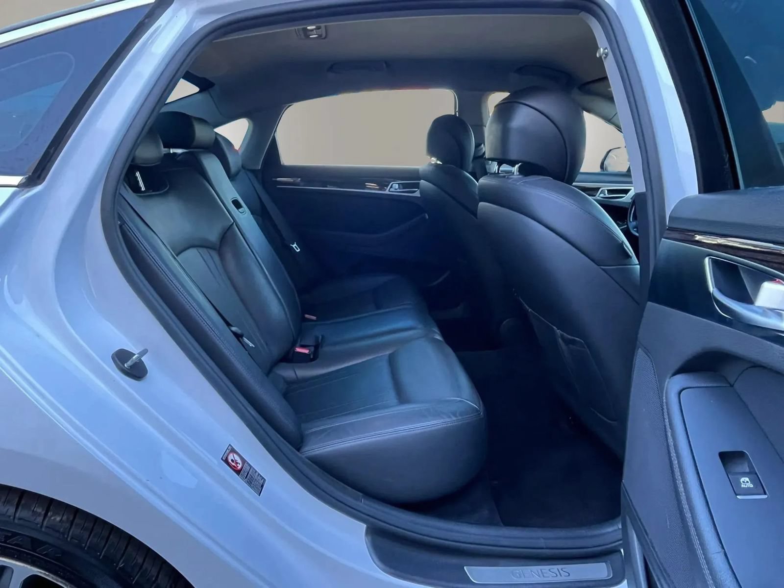 Used 2019 Genesis G80 3.8 AWD/4WD image 15