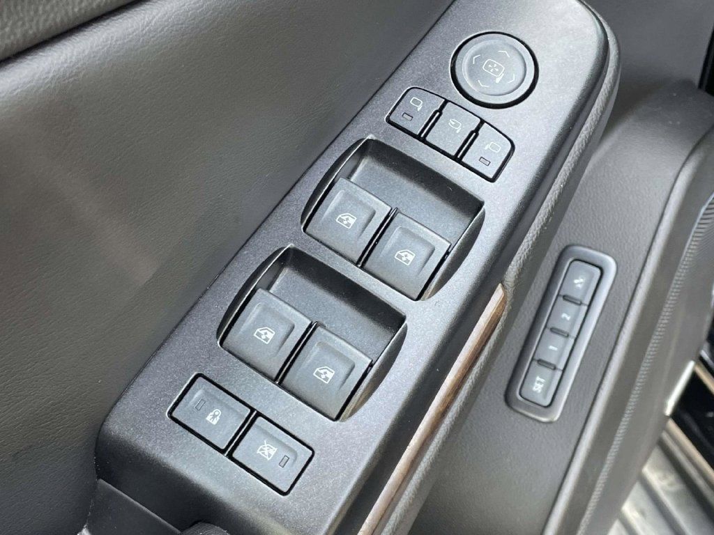Used 2017 Chevrolet Tahoe LT AWD/4WD image 29