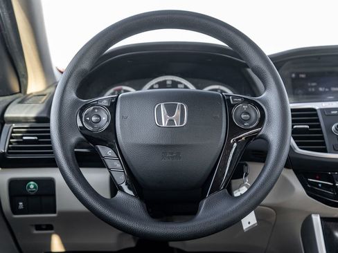 Used 2017 Honda Accord LX image 15